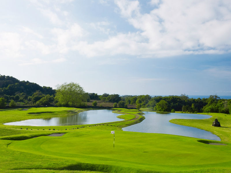 Wondering where to play that next game of golf, look no further than Batalha Golf Course,  Azores
