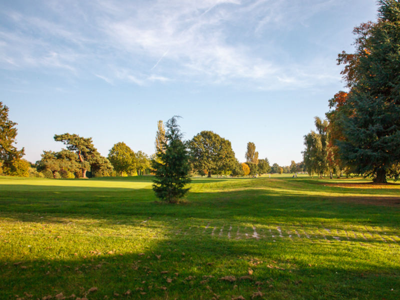 Are you visiting Surrey in 2018 then play golf at the fantastic Coulsdon Manor Golf Course