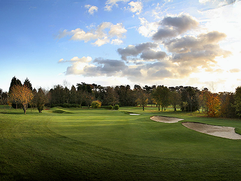 Enjoy your spare time with a game at Woodcote Park GC in Surrey with Open Fairways